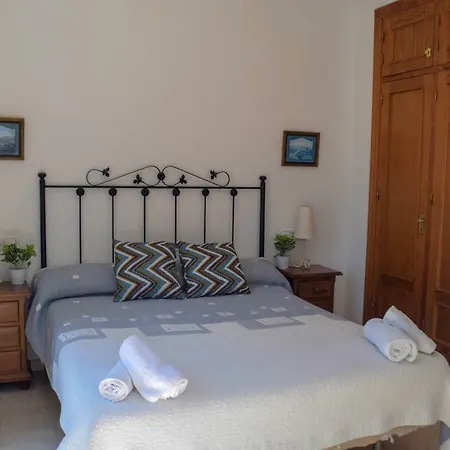 Paradise - Flamingo Вілла Нерха